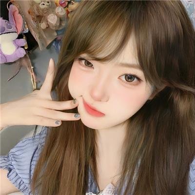 璀璨不可及的她